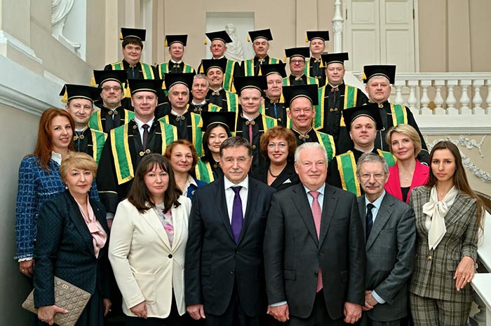Вручение дипломов выпускникам программы «МВА Газпром — Управление нефтегазовой корпорацией в глобальной среде» 15.03.2023